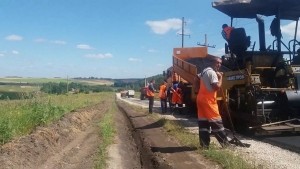 Фірма заявила, що задарма побудувала дорогу за кілька мільйонів до «генеральського» села на Зборівщині