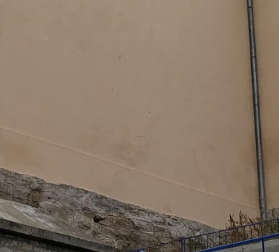 На фасаді Тернопільського замку з’явилася тріщина (фотофакт)