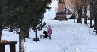 На Тернопільщині діти прибрали парк (фотофакт)