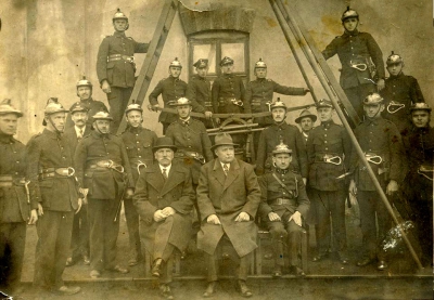 У мережі оприлюднили фото тернопільських пожежників, якому понад століття