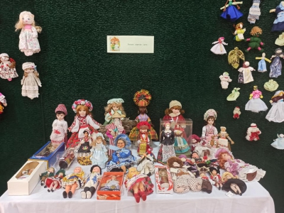 Жителів Тернопільщини запрошують на виставку ляльок