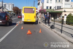 У Тернополі під колесами маршрутки загинув чоловік