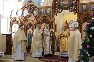Священиче подружжя відзначило &quot;золотий&quot; ювілей у святині на Тернопільщині