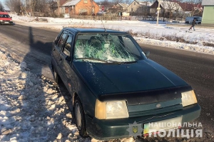 У Почаєві водійка автомобіля &quot;ЗАЗ&quot; збила двох пішоходів. Одна із них загинула на місці ДТП