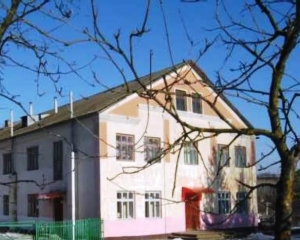 Прокуратура вимагає зареєструвати будівлю одного із сільських клубів на Тернопільщині