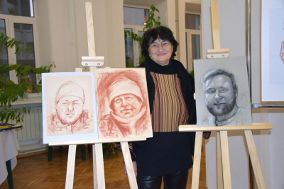 “В портреті видно особистість”: тернопільська художниця малює захисників України