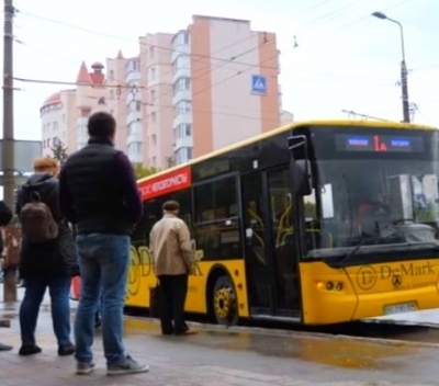 У Тернополі розпочинають діяти додаткові обмеження щодо перевезення пасажирів у міському громадському транспорті