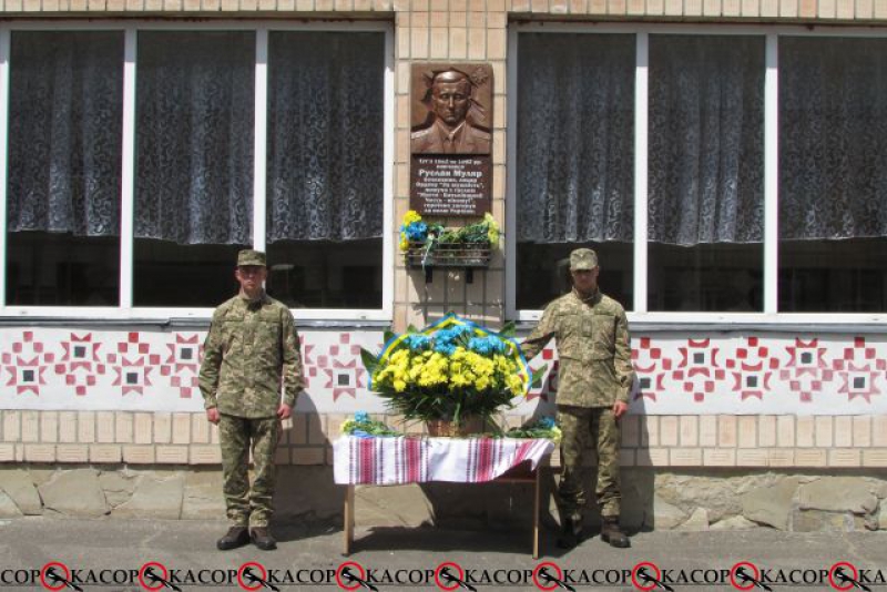 У Тернополі відкрили меморіальну дошку загиблому бійцю АТО (фото)