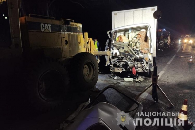 ДТП на Тернопільщині: вантажівка залишилася без салону в результаті удару з грейдером