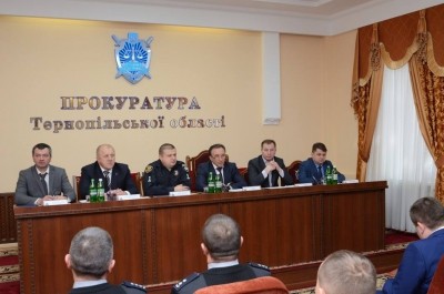 Влада і правоохоронні органи об’єднуються у протидії корупції