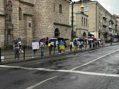 У Тернополі відбулася акція за встановлення чітких термінів служби