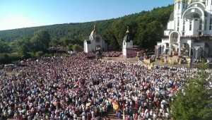 Чим тернополяни можуть дістатися до Зарваниці?