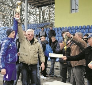 Футбольний клуб «Вишнівець» здобув третій кубок за сезон