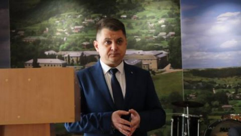Голова Теpнопільської обласної pади зустpівся із медиками Боpщівщини