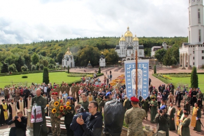 Сотні паломників взяли участь у військовій прощі на Тернопільщині