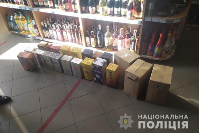 Понад 78 літрів немаркованих алкогольних напоїв вилучили поліцейські Тернопільщини