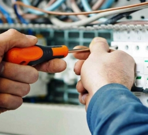 У Тернополі 15 управителів будинків отримали співфінансування на ремонт електрообладнання та електрощитових