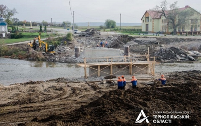 На Тернопільщині триває капітальний ремонт моста через ріку Серет