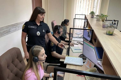 Поліція Тернопільщини: Принижувати, обзивати та зривати роботу операторів лінії «102» не дозволено нікому!