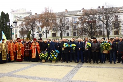 У Тернополі відбулося покладання квітів до пам’ятника Тарасу Шевченку