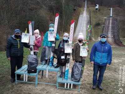 На Тернопільщині відбулись змагання зі стрибків на лижах з трампліна та лижного двоборства