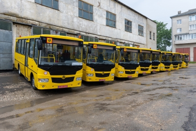 Ще одинадцять громад з Тернопільщини отримають шкільні автобуси
