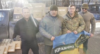 «Українська команда» передала розвідникам підрозділу «Kraken» партію дронів та теплі набори