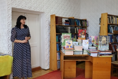 Громада на Тернопільщині отримала понад пів тисячі книг від популярного видавництва