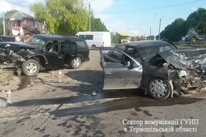 У Тернополі робочий тиждень почався з автопригод