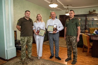 Ректор та голова вченої ради ЗУНУ отримали відзнаки від міністра оборони України