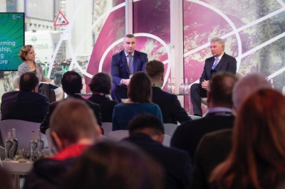 Віталій Кличко на Мюнхенській конференції взяв участь у дискусії щодо демократії громад та обговорив з мером Мюнхена допомогу Україні