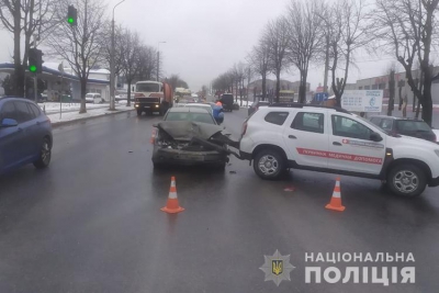 Автомобіль, який перевозив вакцини, потрапив у ДТП у Тернополі