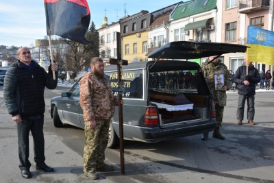 Теребовлянщина прощається з 29-річним захисником, який загинув на Донеччині