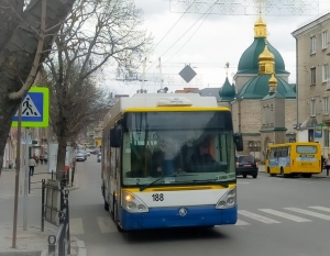 У Тернополі робота тролейбусів на маршрутах поступово відновлюється