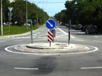 У Тернополі на перехресті вулиць Корольова - Купчинського впроваджено круговий рух транспорту