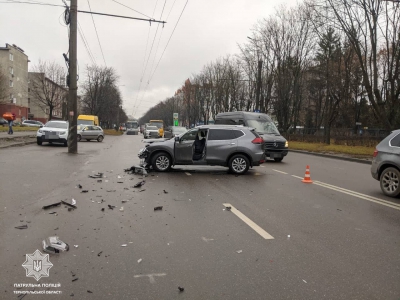 У Тернополі трапилася ДТП за участю одразу чотирьох автомобілів