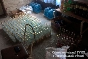 Підроблене спиртне продавав у магазині підприємець на Тернопіллі