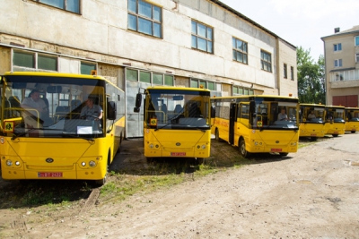 Навчальні заклади Тернопільщини отримали нові шкільні автобуси