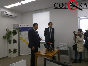 Володимир Гройсман взяв участь в урочистому відкритті ЦНАПу на Тернопільщині