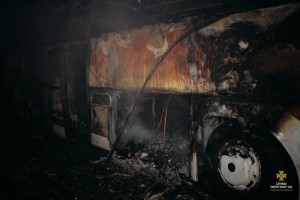 На Тернопіллі ледь не згоріли 4 автобуси