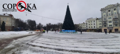 Вулиці Тернополя засипало снігом (відео)