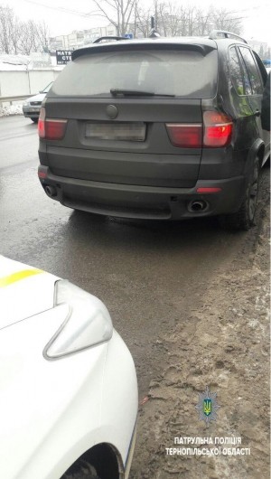 У Тернополі водій BMW Х5 «попався» нa 40 тисяч гривень