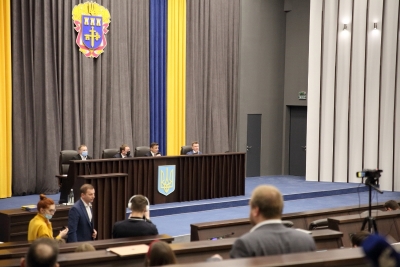 Депутат Тернопільської облради, який зараз на фронті, скликає сесію