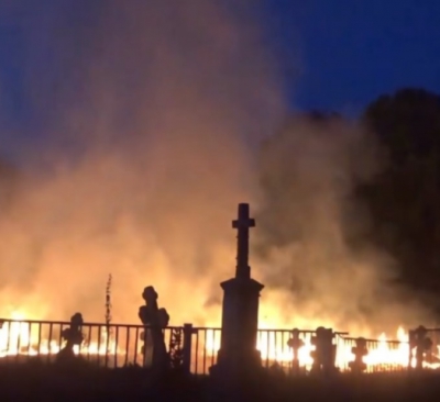 Вночі на Тернопільщині горіло кладовище (відео)