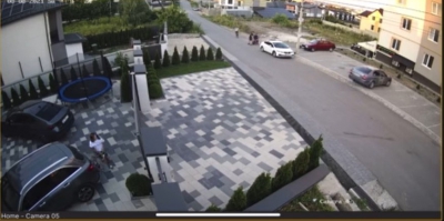 На Тернопільщині підлітки закидали авто камінням (відео)