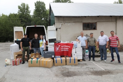 Автомобіль, Starlink, будівельні матеріали та продукти: волонтери «Української команди» знову везуть допомогу на фронт (відео)