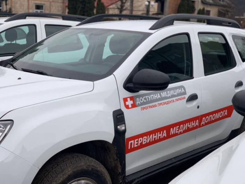 Медики Тернопільщини отримали 70 нових автомобілів