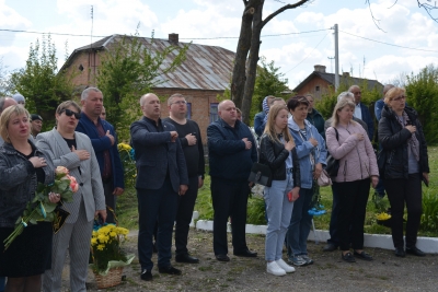 У Шимківцях на Збаражчині відкрили пам’ятну таблицю в честь загиблого Героя Олега Похилінського