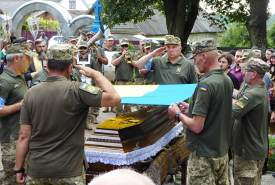 У громаді на Тернопільщині попрощалися з полеглим захисником