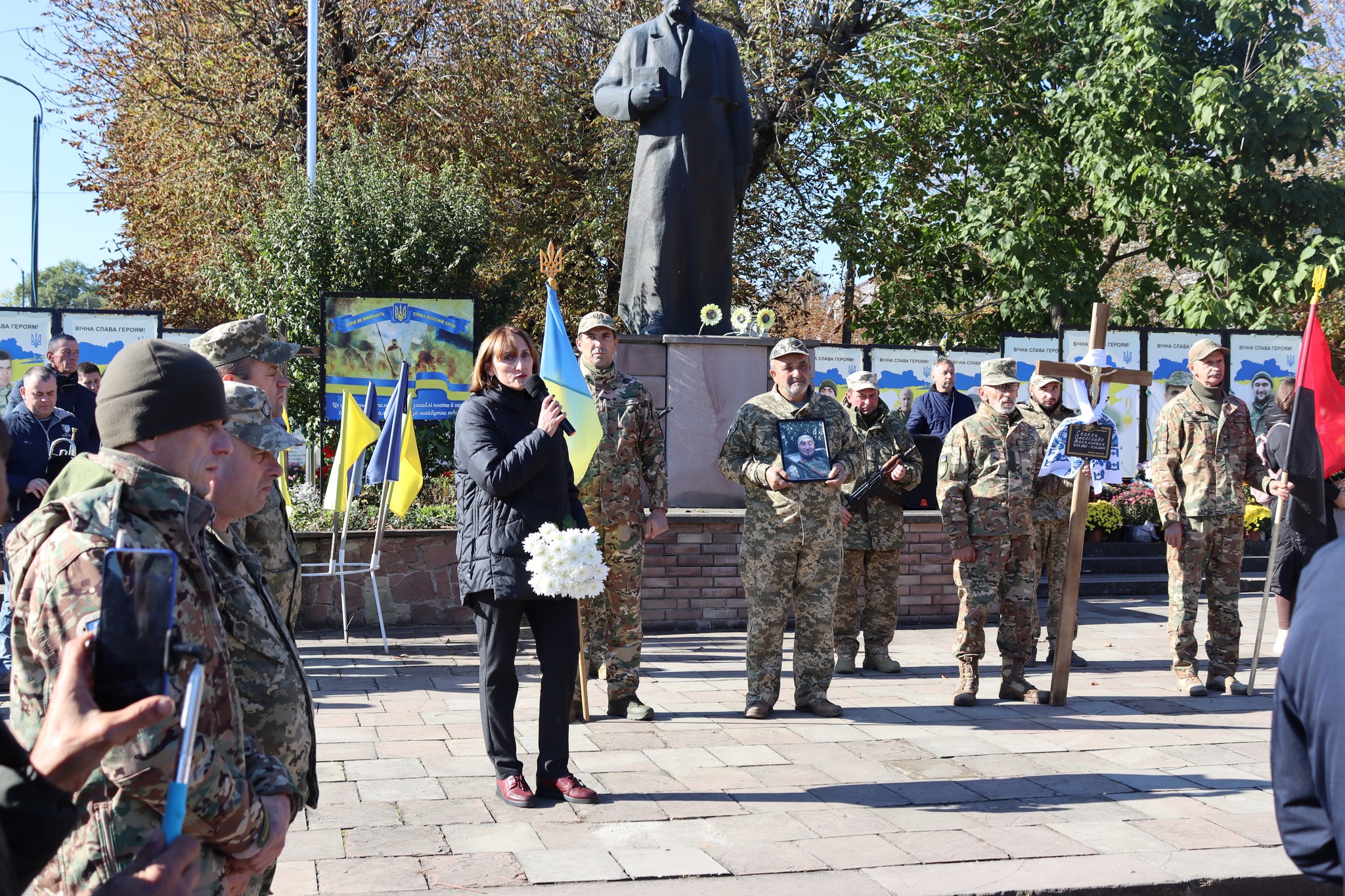 Громада Тернопільщини попрощалася з полеглим захисником Олександром Скакуном